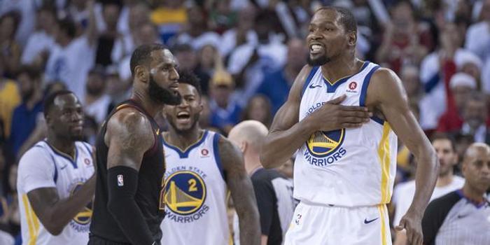  杜兰特关键球锁定胜局太阳击败快船